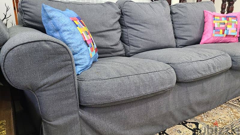 IKEA sofa, (original 199 omr) 1