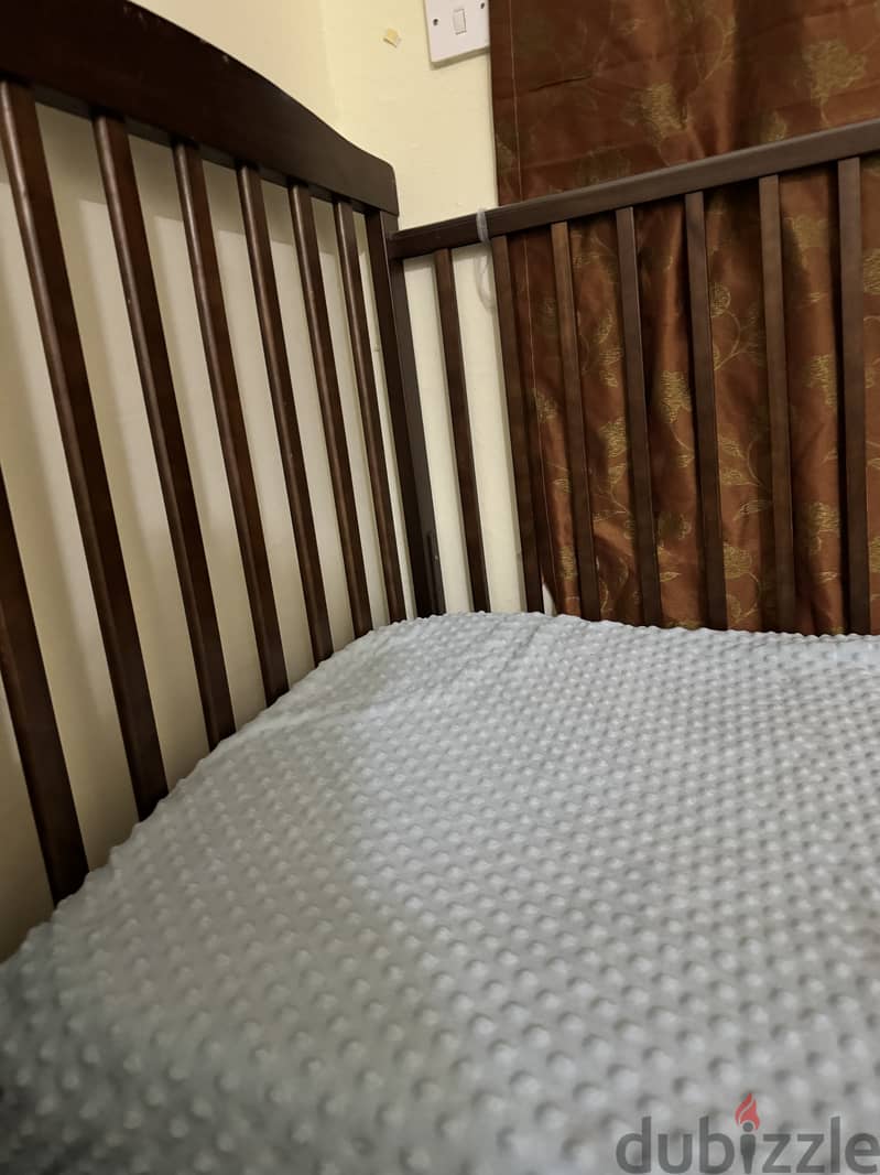 Big crib in great condition 1