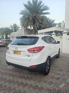 Hyundai Tucson Full Automatic,Limited,4WD,Family Used,Good Condition.