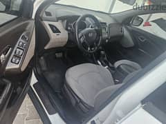 Hyundai Tucson Full Automatic,Limited,4WD,Family Used,Good Condition.