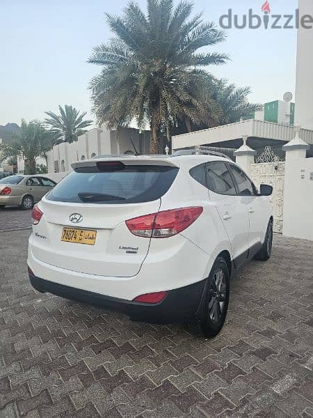 Hyundai Tucson Full Automatic,Limited,4WD,Family Used,Good Condition. 4