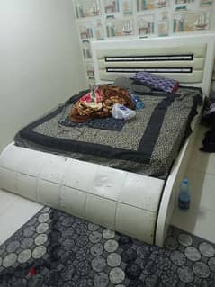 Urgent sell bed