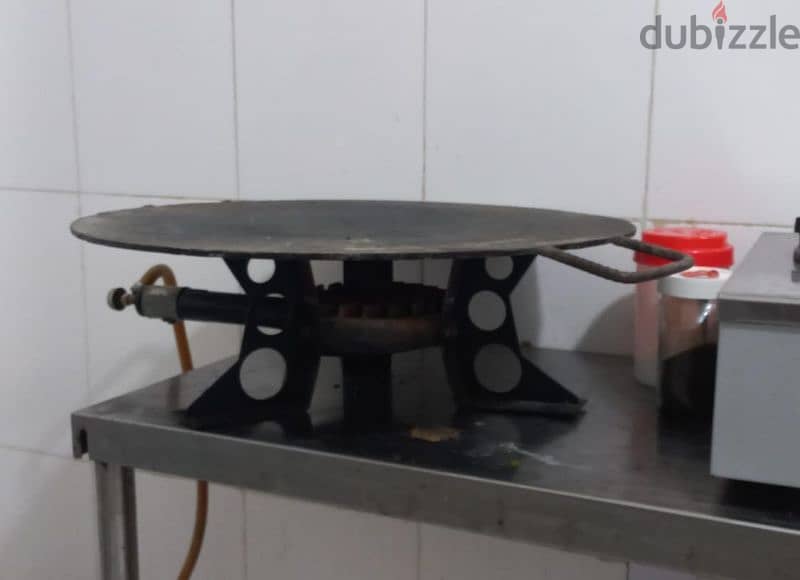 commercial gas stove and commercial tawa urgently sale 1
