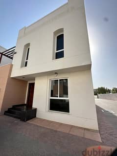 6AK3-"Stunning 4BHK Villa for rent near Qurom Garden Awaits!"