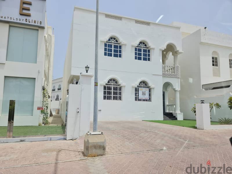 6AK4-Luxury Commercial villa located in Qurom 13
