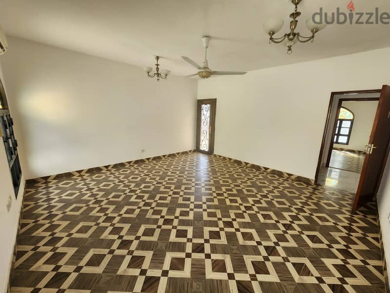 6AK8-Standalone 4bhk Villa for rent facing the beach in Qurom. فيلا مس 2