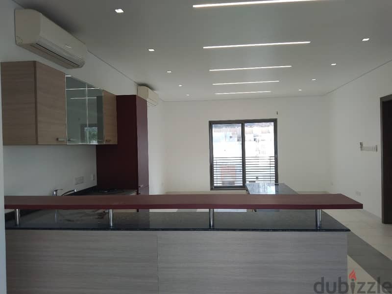 6AK9-Modern style 5 bhk villla for rent in Qurom PDO. 7