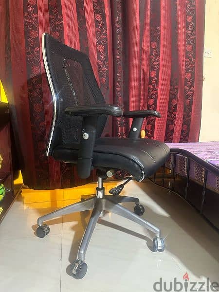 Computer Table with new Chair, Plastic Foldable Chairs, Deewan 3