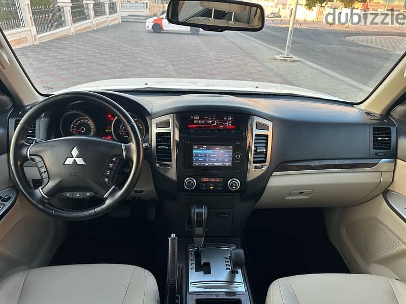 Mitsubishi Pajero 2017 (Gcc Car) 3.8 Cc in Excellent condition 4