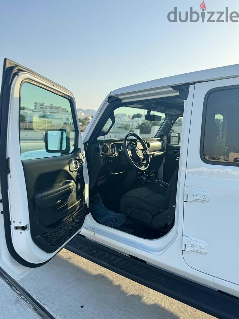 Jeep Wrangler 2022 8