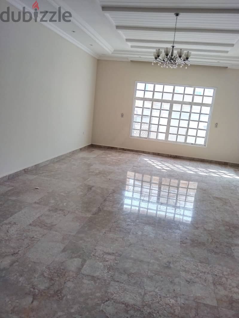 4AK4-Beautiful 5 bedroom villa for rent in Al Ansab Heights. 9