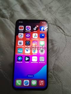I phone xs 256 neat and clean face id issu.