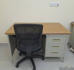 طاولة مكتبية ( office table )