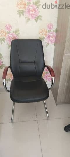 5 pieces chair per piece chair 5 Riyal