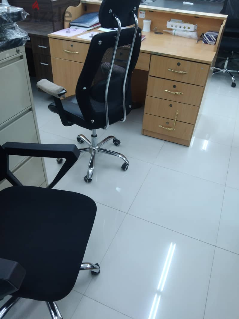 office chaer tabel availible 12