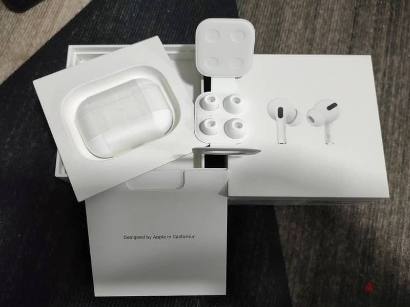 Sealed box! Apple AirPods Pro with Wirless charging iPhone animation 1