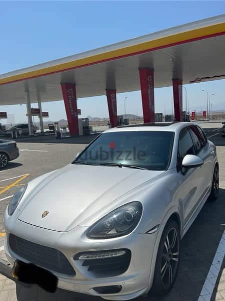 Perfect Condition 2014 Cayenne GTS from Expat 1
