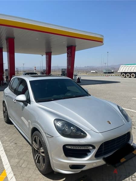 Perfect Condition 2014 Cayenne GTS from Expat 2