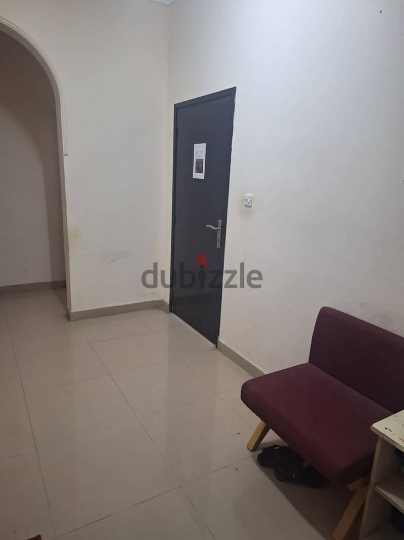ROOM FOR RENT AT AZAIBA (94064973) 1