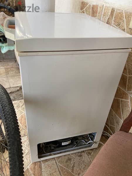 freezer for sale almawalleh 35 good condition,delivery ,deep 2