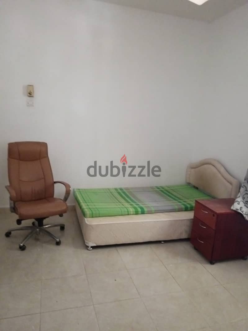 Room rent  in Al amarat shafia near Walid office 1