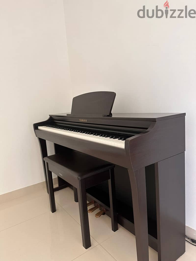 Digital Yamaha Piano 725 2