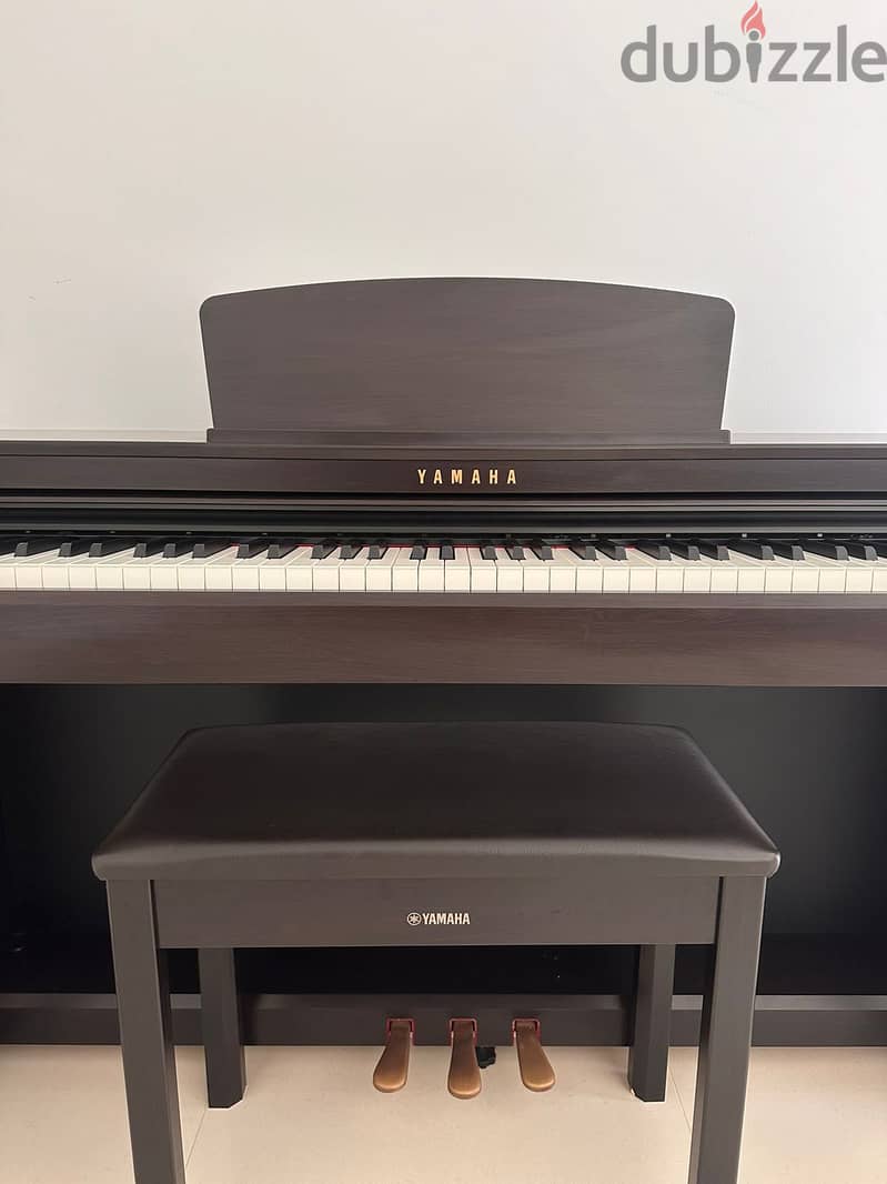 Digital Yamaha Piano 725 4