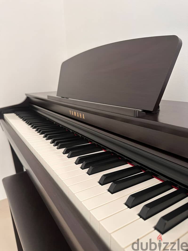 Digital Yamaha Piano 725 5