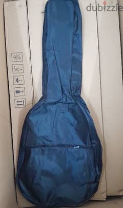 new guitar bag, 41 inch,al khoudh 6 
delivery WhatsApp:97988125 0