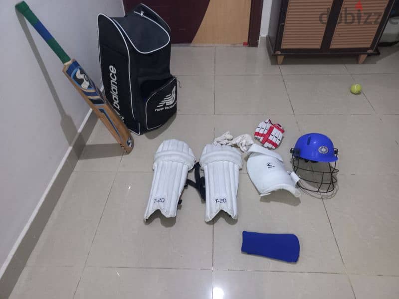 CRICKET KIT FOR 10 TO 12 YEAR CHILDREN EXCELLENT CONDITION 3