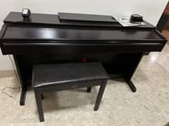 Yamaha piano 0