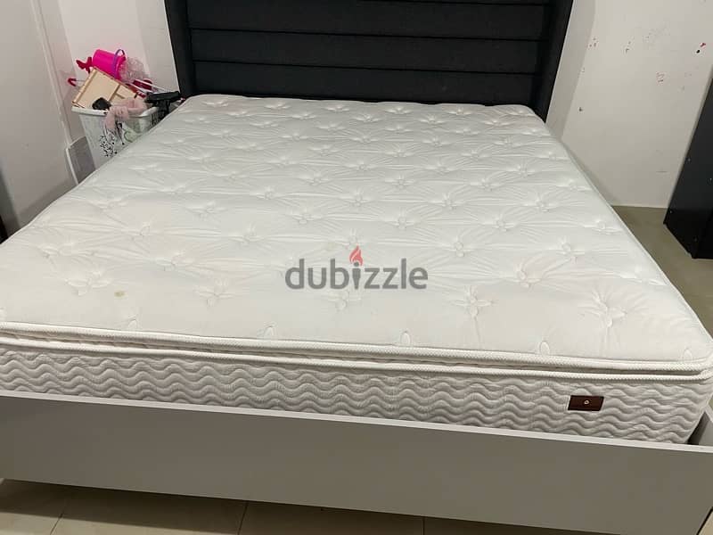 king size double bed with mattress 5