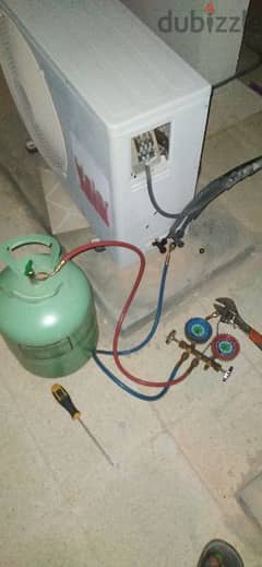 Ac water leaking gas charging repairing service and maintenance