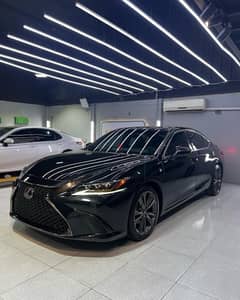 Lexus ES-Series 2019