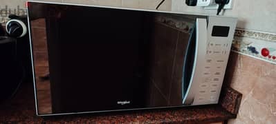 Microwave Whirlpool In Very Good Condition