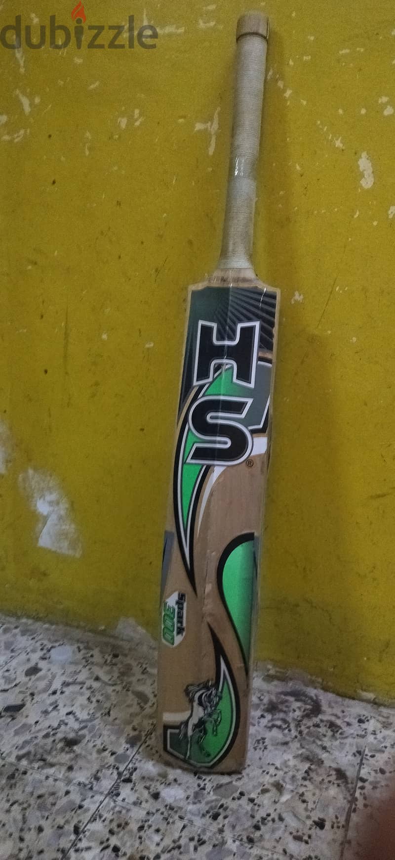 Cricket bat (HS) 8
