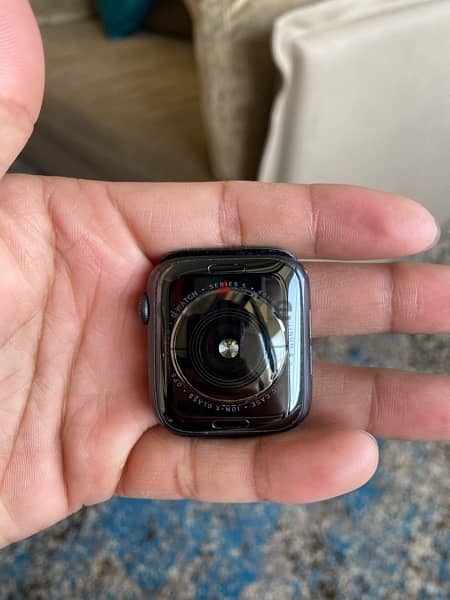 Apple Watch Series 5   44MM GPS 3