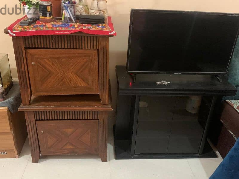 TV, ( Smart Tv) 32 inches with stand dressing table and 2 stools 1