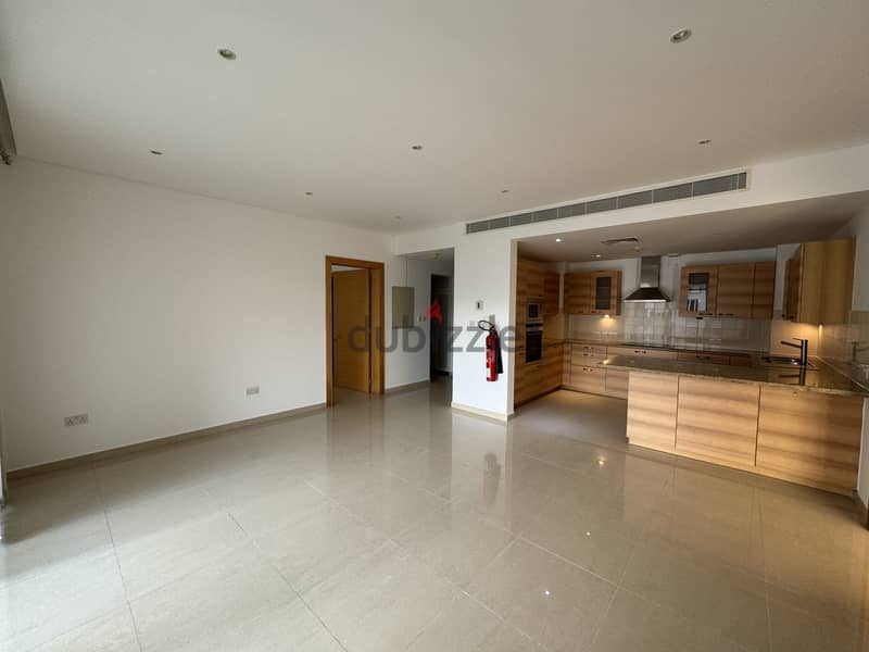 2 Bedroom Apartment for Rent in Al Mouj Muscat 9