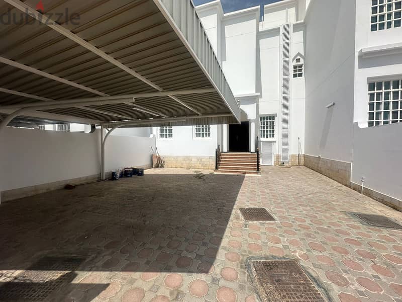 Twin Villa for rent Al Ghubra North For the rent Villa 4 BHK for rent 4