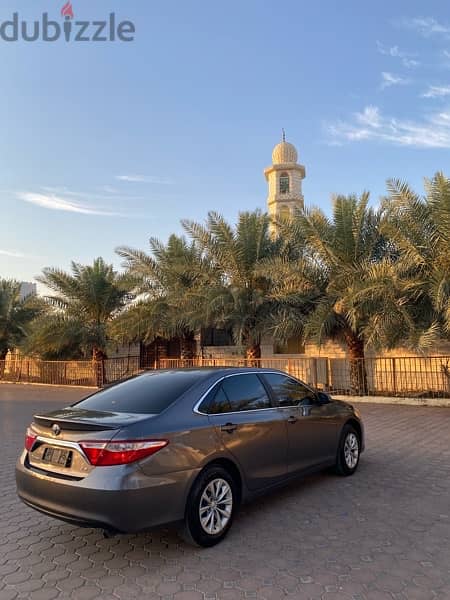 Toyota camry 2017 LE 4