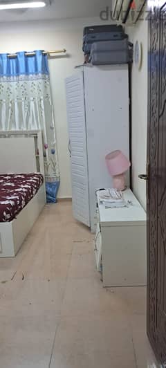 LOOKING FOR A EXECUTIVE BACHELOR FOR 1 ROOM WITH WIFI IN WADI KABIR