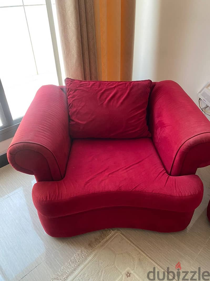 Red Sofa without any problems 1