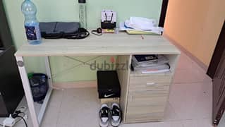 Studying and working table for sale 0