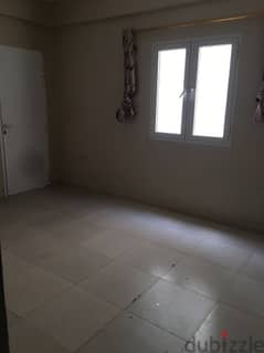 2 rooms for rent for working plipino only