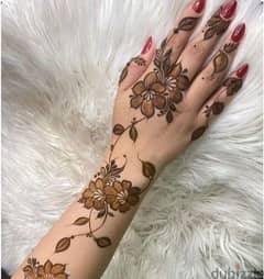 Henna Artist/Mehandi Designer available for all the Parties.