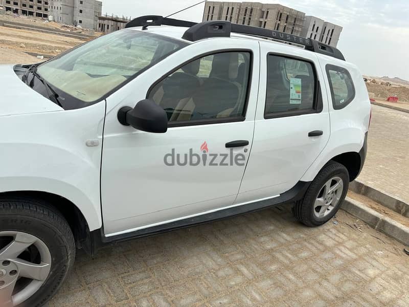 RENAULT DUSTER 2018 MODEL WITH EXPAT 1