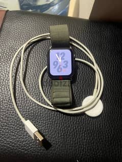 Apple watch nike series 6 44 mm with charger very good condition