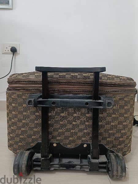 Suitcase & Trolley Bag 3