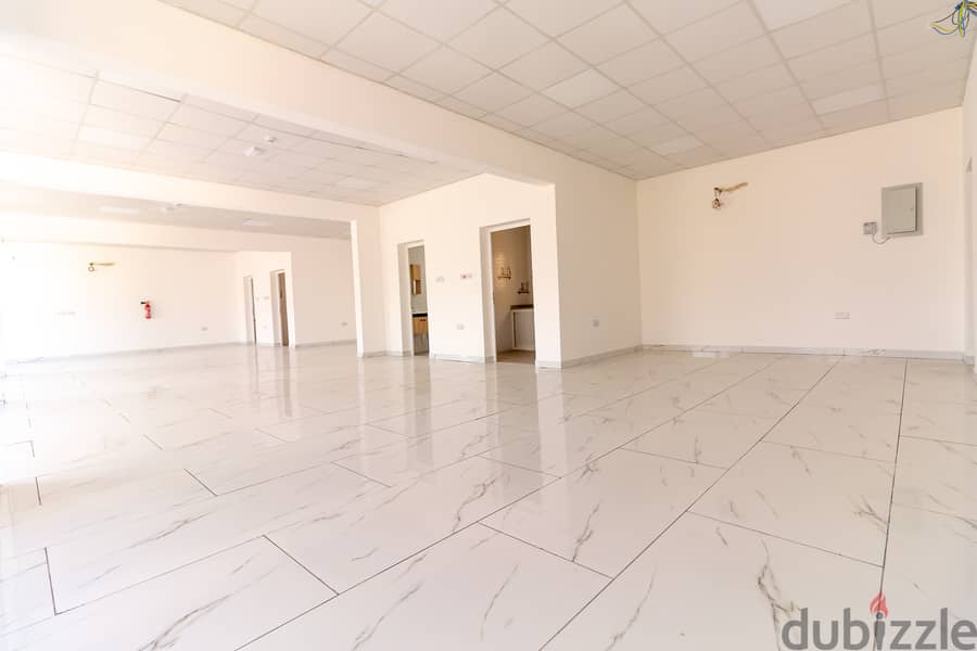 3 Floor Building in Misfah for Rent "Showroom, Offices & Storeبناية في 3